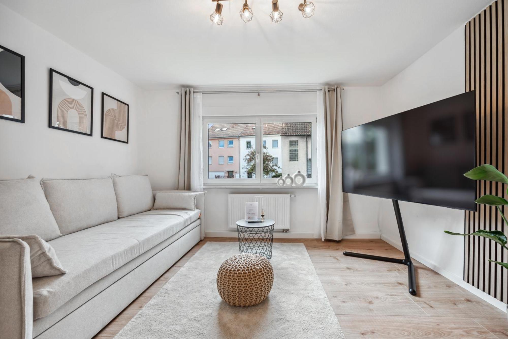 Malu Rooms - Ruhige Lage, Erdgeschoss, Smarttv, Netflix, 24H Checkin, لودفيغسبرغ المظهر الخارجي الصورة