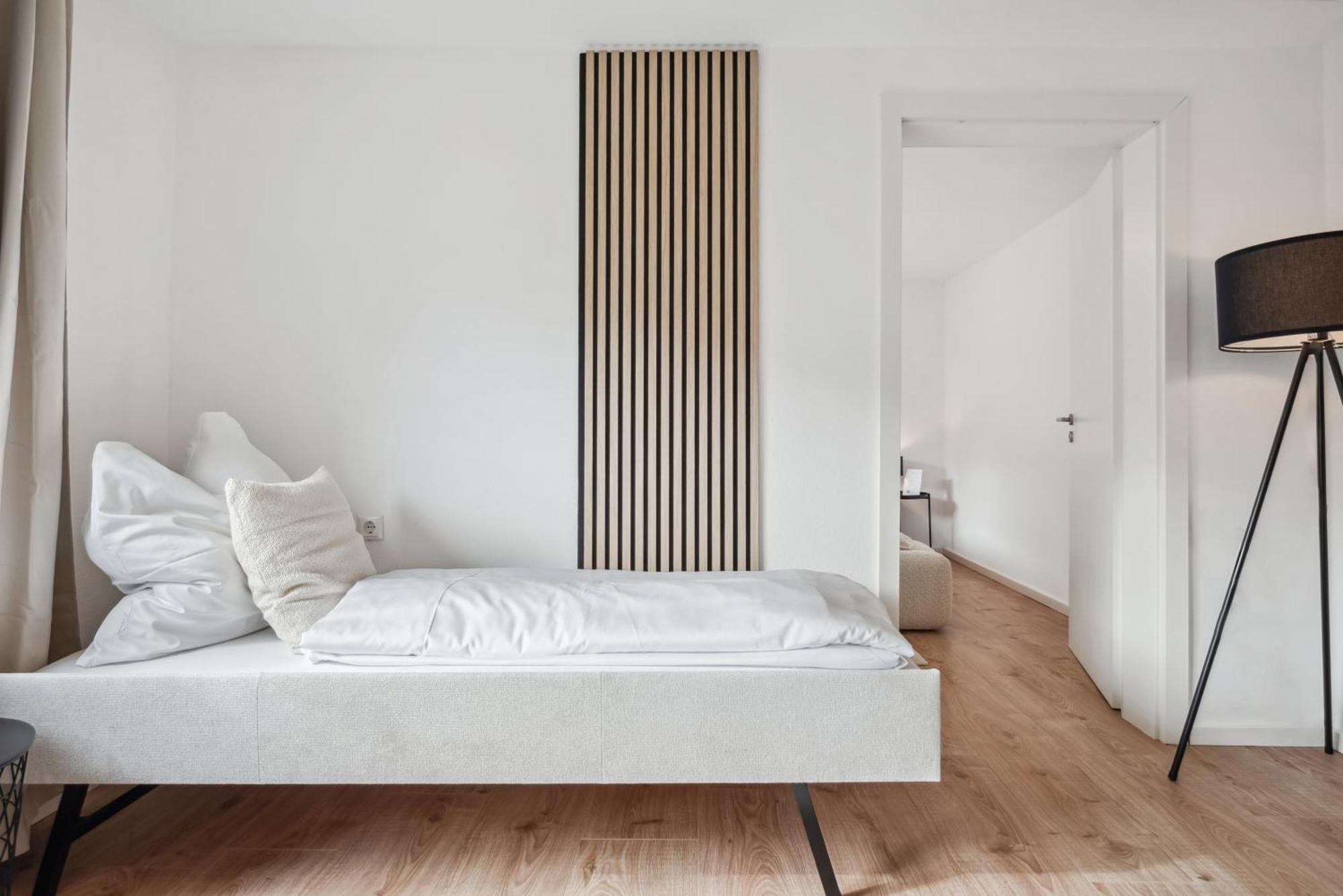 Malu Rooms - Ruhige Lage, Erdgeschoss, Smarttv, Netflix, 24H Checkin, لودفيغسبرغ المظهر الخارجي الصورة