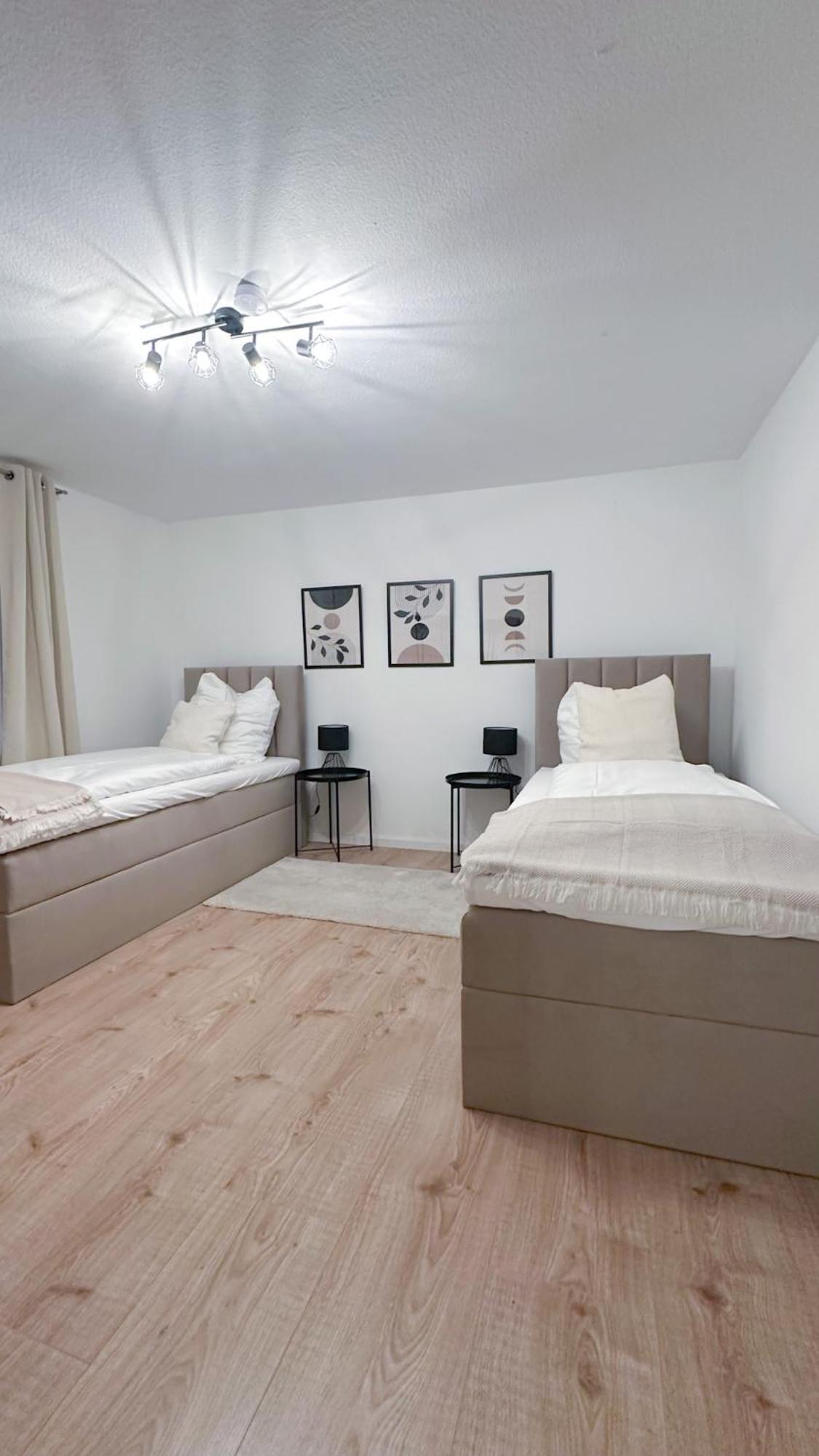 Malu Rooms - Ruhige Lage, Erdgeschoss, Smarttv, Netflix, 24H Checkin, لودفيغسبرغ المظهر الخارجي الصورة